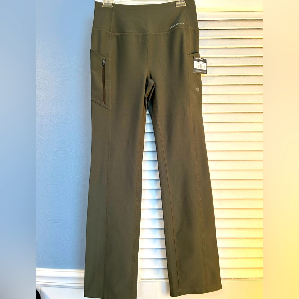Eddie Bauer Olive Green mid-rise trail paints
